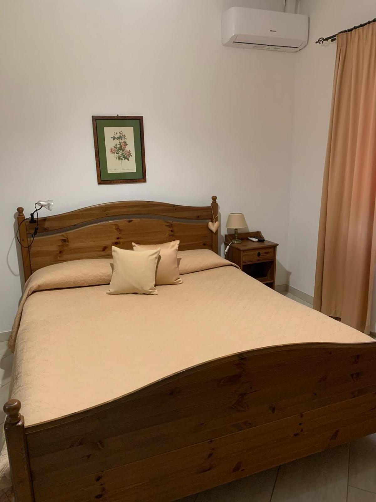 Le Rocce Bed & Breakfast Sant'Agata de' Goti Exterior photo