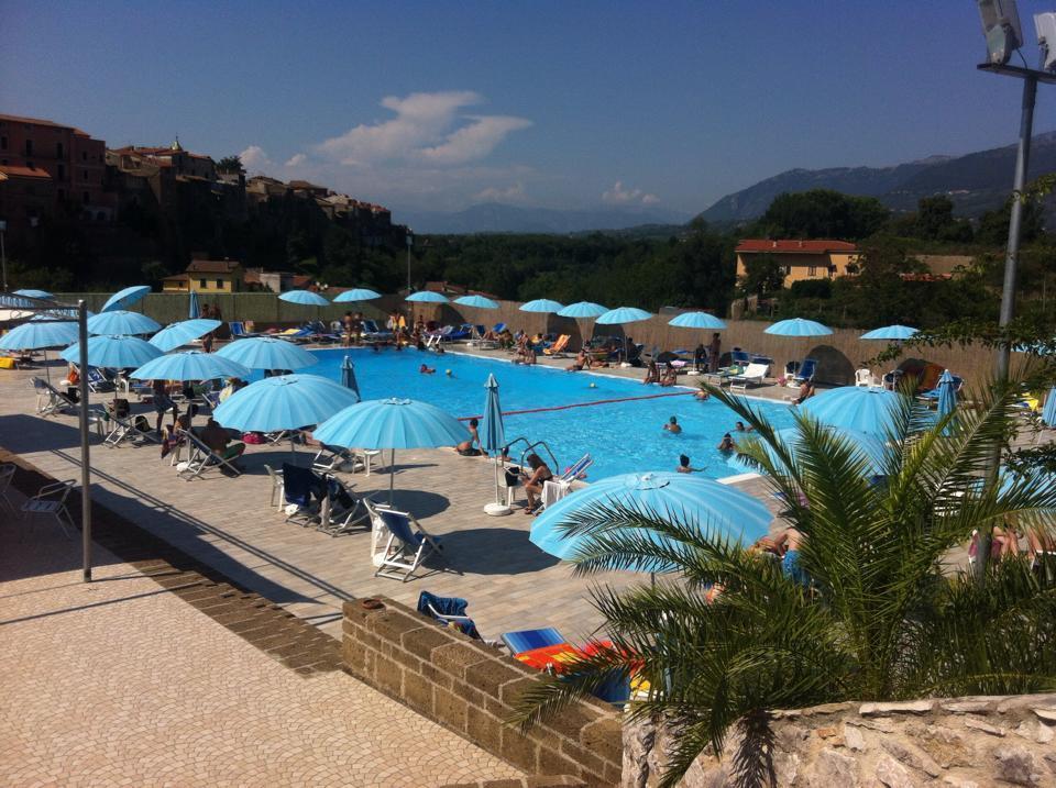 Le Rocce Bed & Breakfast Sant'Agata de' Goti Exterior photo